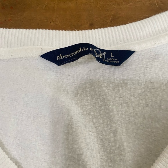 Abercrombie & Fitch Women Sweatshirt Large  Soft V Neck Pullover White Yellow - Picture 4 of 8